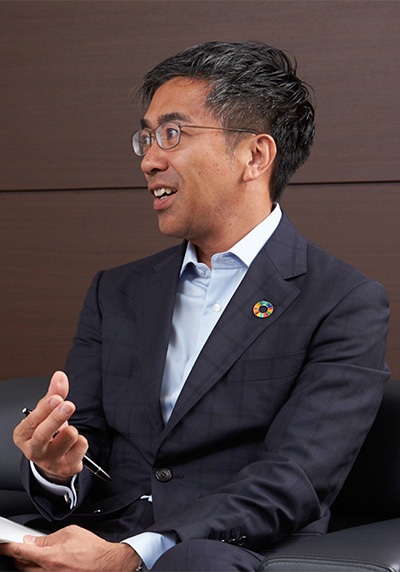 蟹江憲史氏